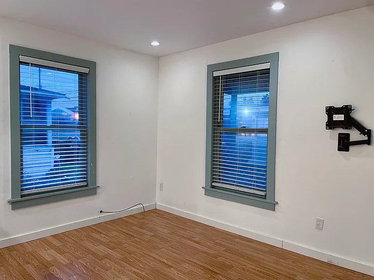21 Pine St #1 — Photo 8