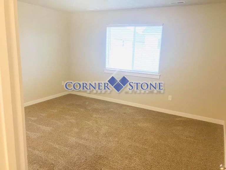 2842 W Everest St — Photo 13