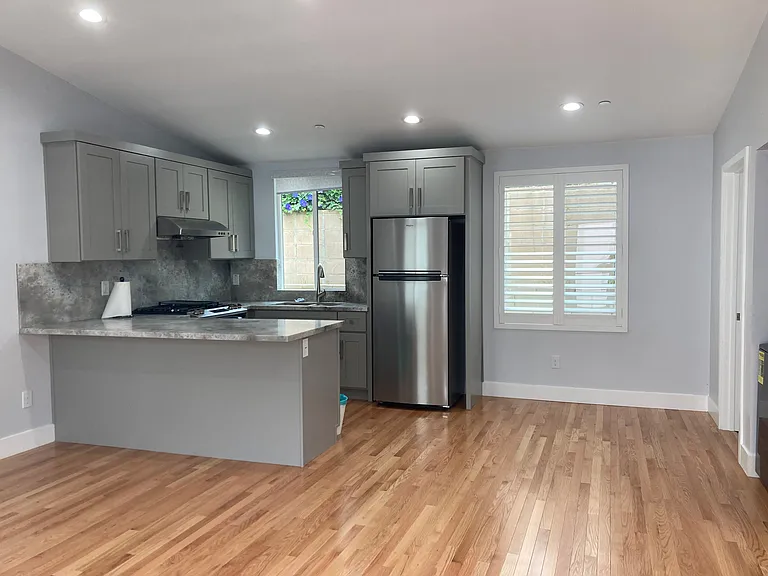218 Electric Ave #A — Photo 1