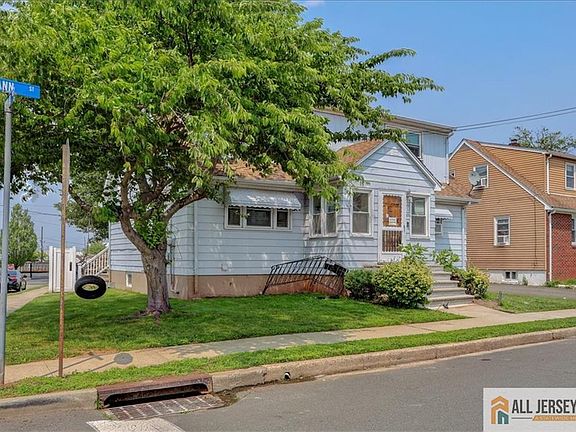 4th image of 52 Saint Ann St #2-F