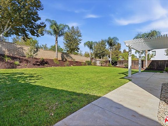 3rd image of 31407 Shadow Ridge Dr