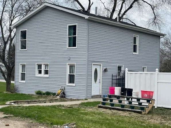 4427 S Washington St, North East, PA 16428