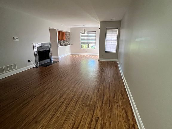 4th image of 124 White Oak Ct APT 4