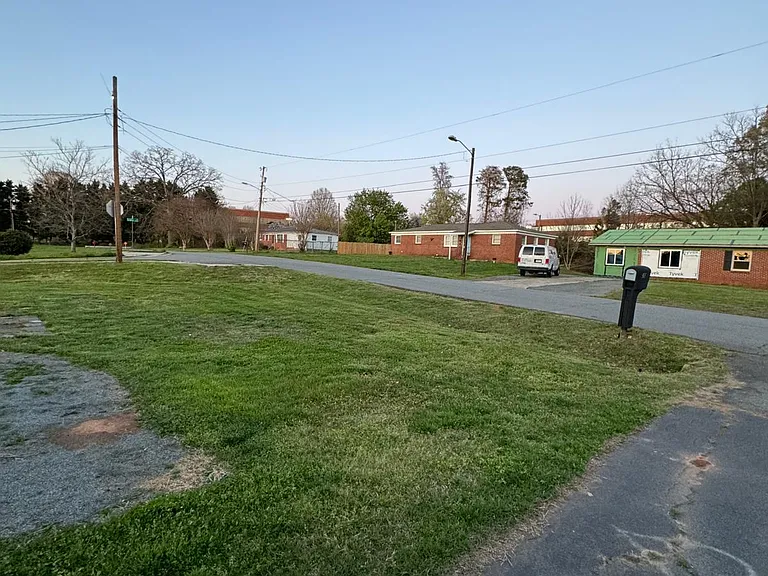 317 Clark Blvd — Photo 25