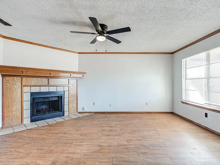7405 Waco Ave #D — Photo 2