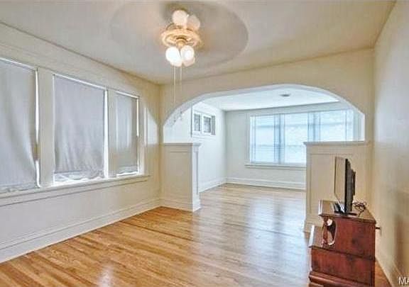 4th image of 3432 Belt Ave
