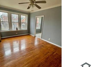 2203 E 70th Pl APT 1W, Chicago, IL 60649