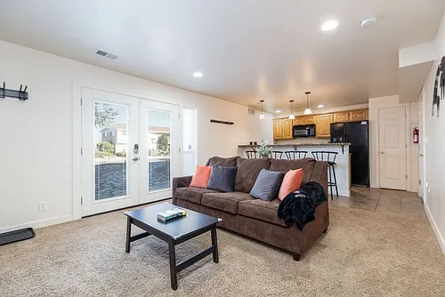 2560 E Cavalier Dr #ID1597553P Photo 1 2560 E Cavalier Dr #ID1597553P Photo 1