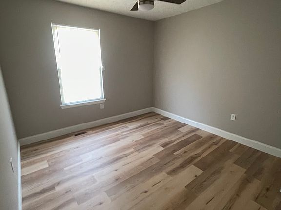 2nd image of 2745 Red Oak Ln #1