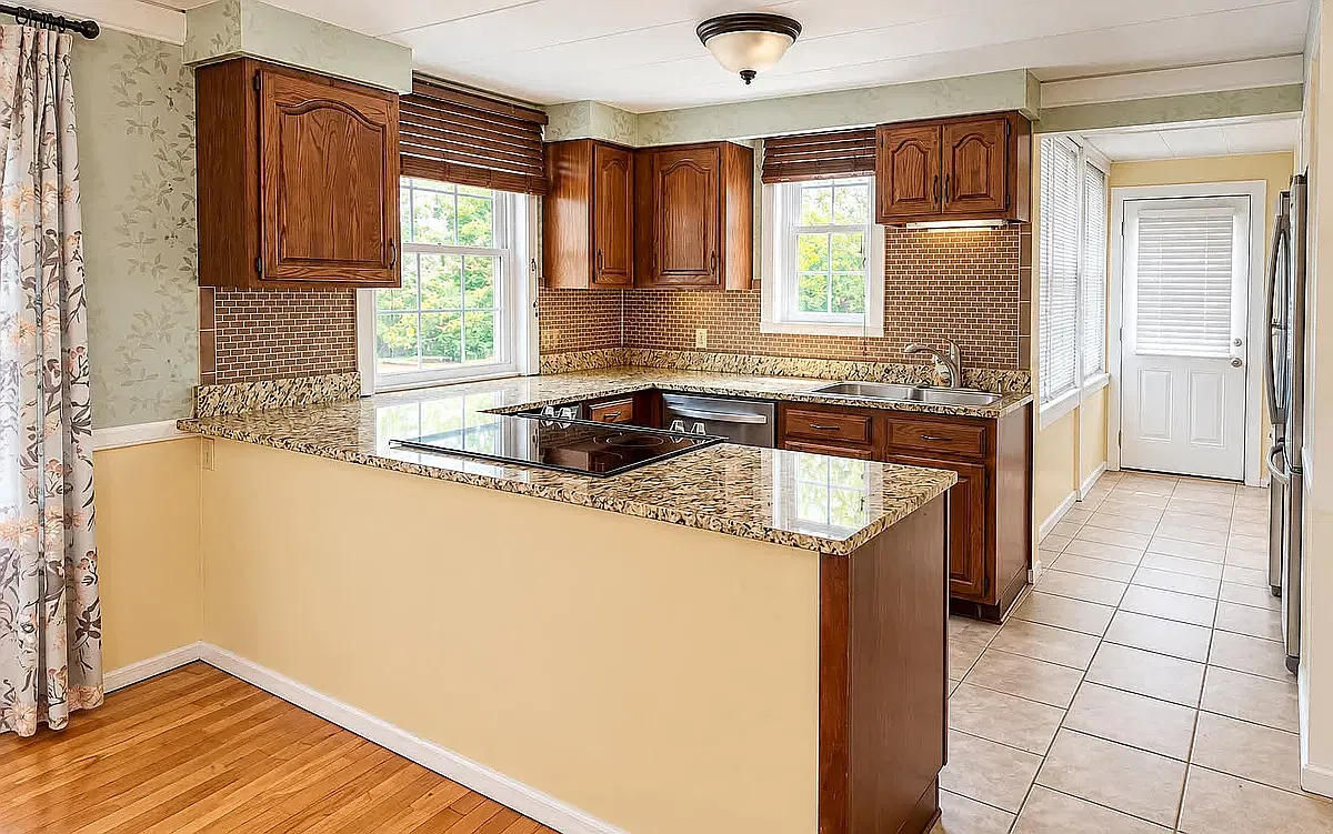 4 bed, 1512 sqft, $1,900 — Photo 2