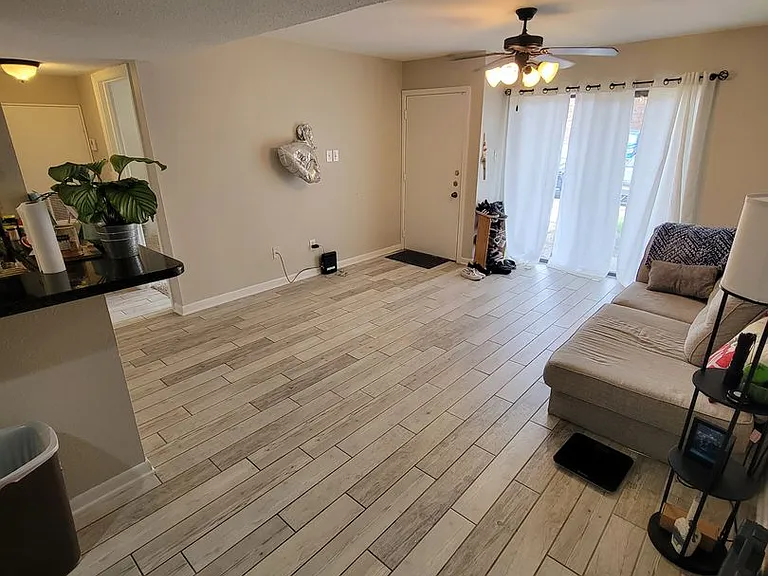904 University Oaks Blvd #87 — Photo 4
