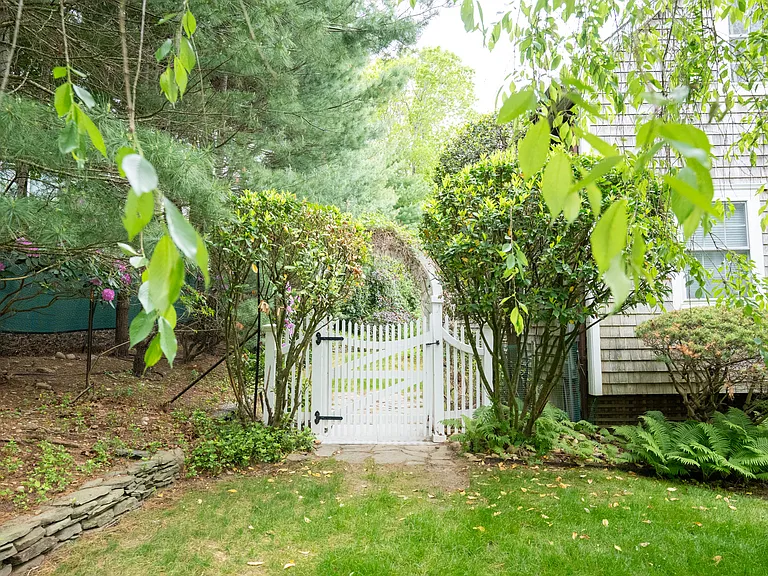 24 Clamshell Ave — Photo 7
