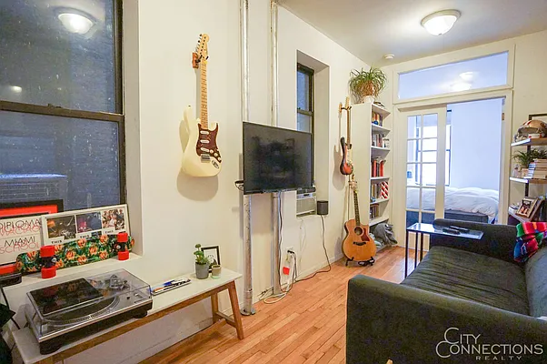 Rented by City Connections Realty | media 34