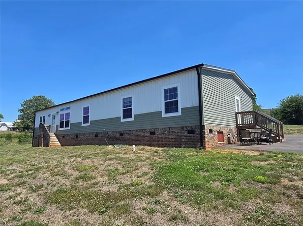 1266 Quaker Church Rd, Siloam, NC 27047