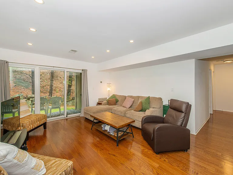 41 Mount Kemble Ave #310 — Photo 9