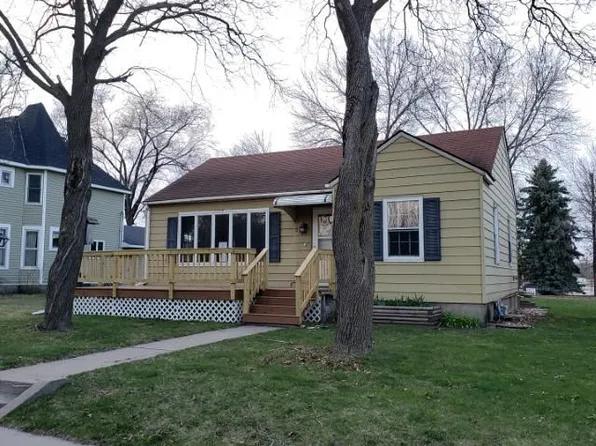 237 E Main St, Cottonwood, MN 56229