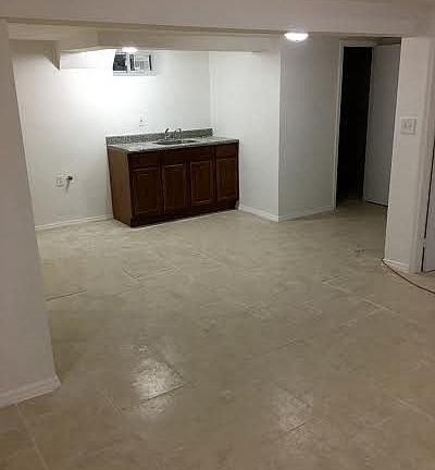 5th image of 35 A Fieldmere Street #2b