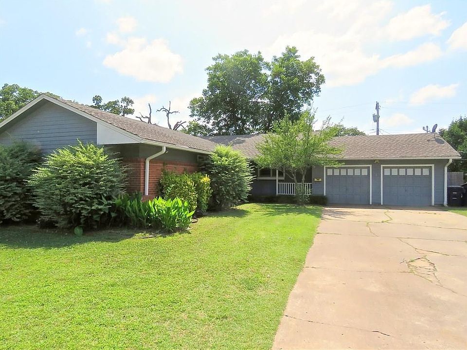 Front view of home.