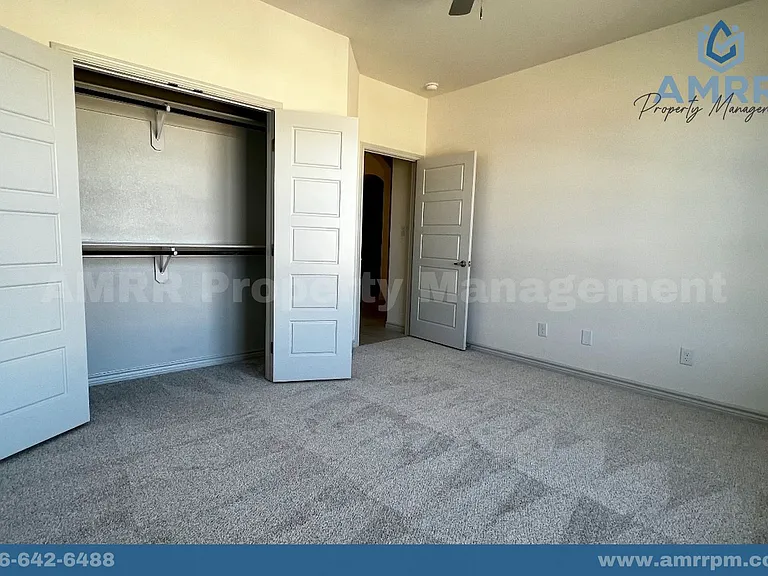 5205 Congress St — Photo 10
