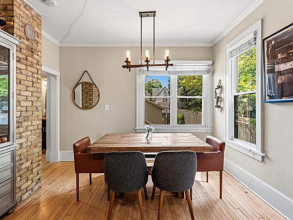 3rd image of 2726 N Bartlett AVENUE