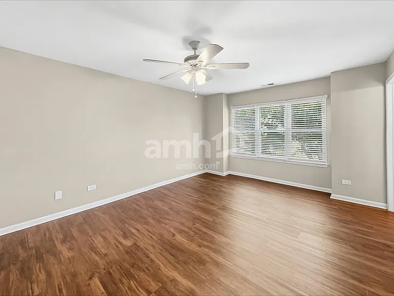 609 Red Barn Trl — Photo 10