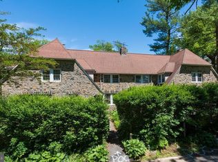 815 Newtown Rd, Villanova, PA 19085