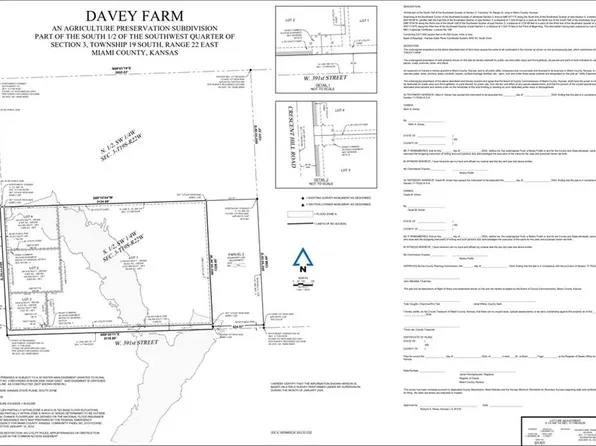 5 Crescent Hill Rd, Osawatomie, KS 66064
