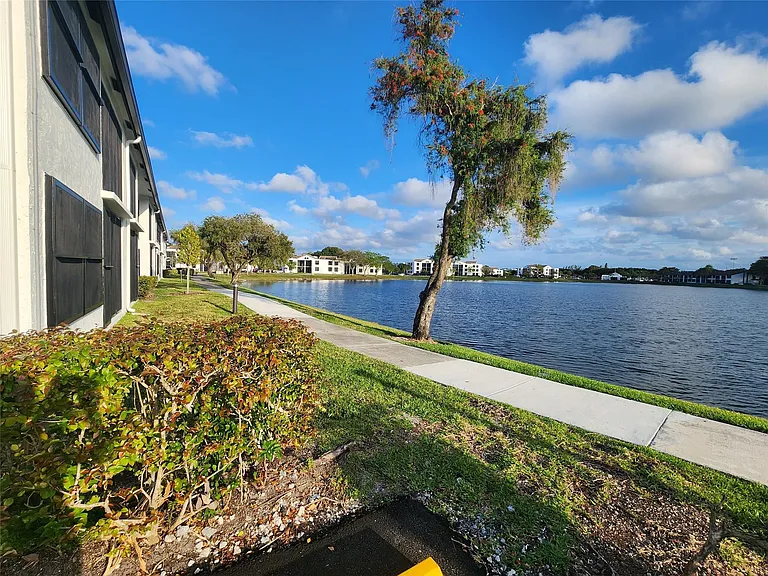 217 Lake Pointe Dr #107 — Photo 34