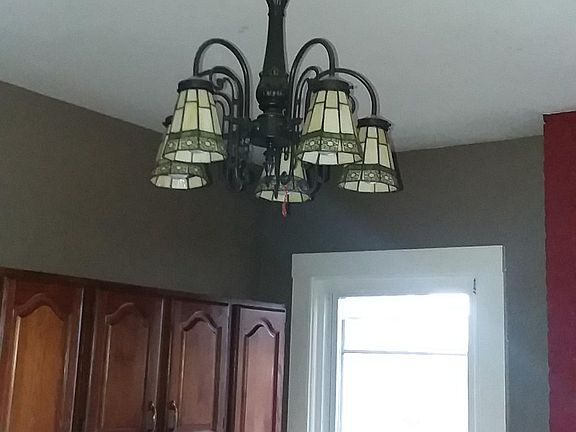 Beautiful kitchen lighting.