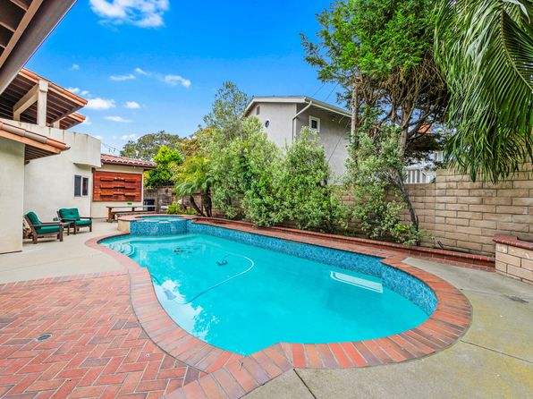 1720 Crestview Ave, Seal Beach, CA 90740