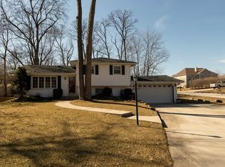 5900 Leonard Ave, Downers Grove, IL 60516