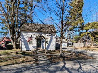 9 King William St, East Dundee, IL 60118