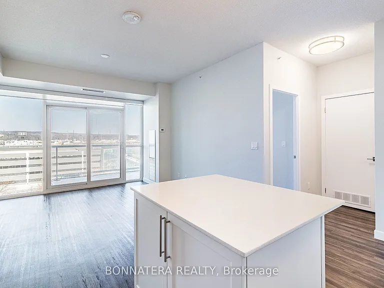 2081 Fairview St #803 — Photo 19