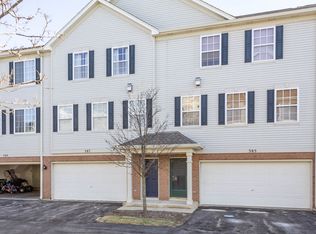 387 Evergreen Cir, Gilberts, IL 60136