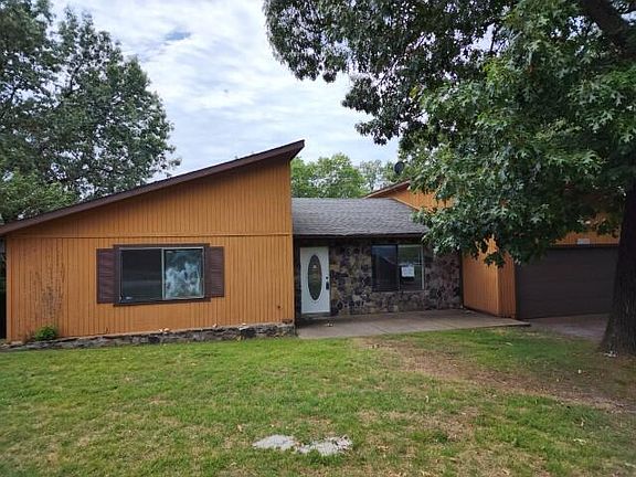 2nd image of 1548 Dogwood Village Lane