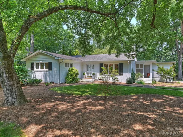 1420 Pine Tree Dr, Charlotte, NC 28270