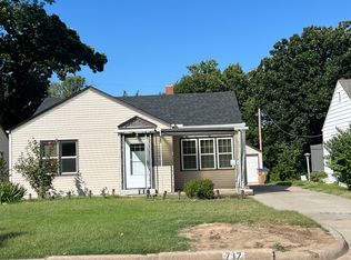 717 S Rutan Ave, Wichita, KS 67218