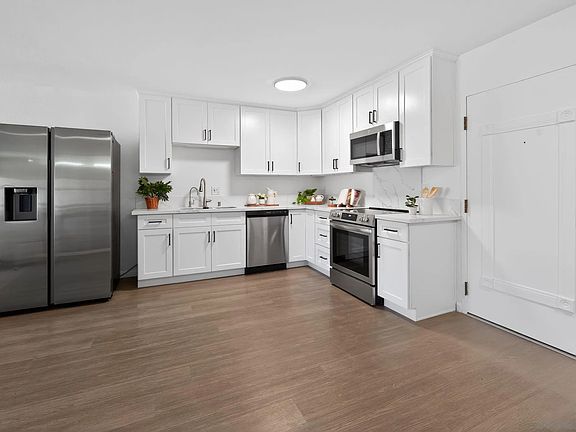 5th image of 8034 Linda Vista Rd APT 1L