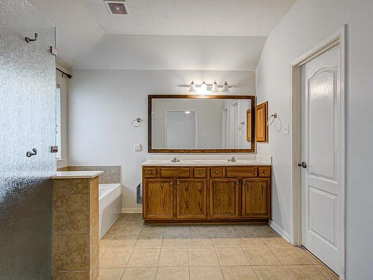 21922 Catoosa Dr — Photo 33