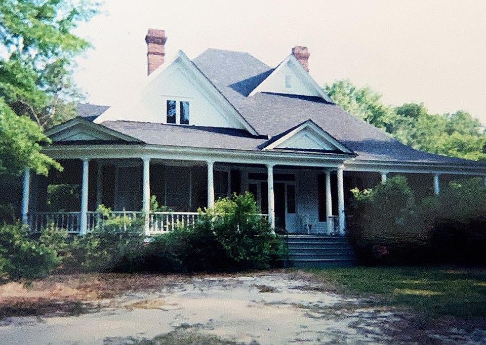 2nd image of 2341 N 5th St