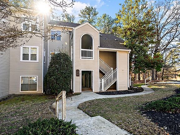 2nd image of 6011 Winterpointe Ln