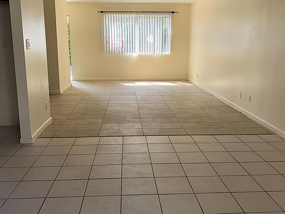3rd image of 697 E Matchwood Pl
