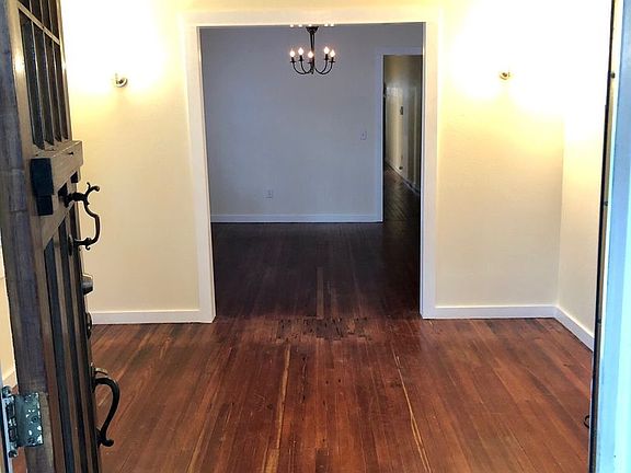 3rd image of 2528-30 Palmer Ave #2528