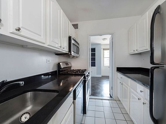 5th image of 185 E 85th St APT 28B
