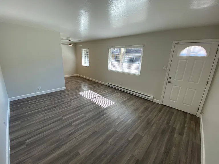 Mosaic Apartments — Photo 7