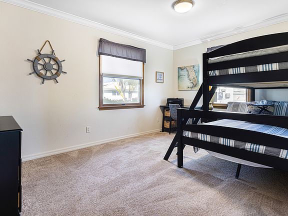 3rd image of 4342 S Gulf Cir