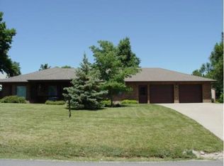 701 W Nelson St, Savannah, MO 64485