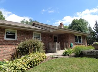 101 Hidden Lake Dr, Slinger, WI 53086