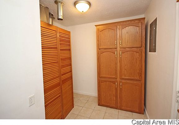 3rd image of 604 Sedentop St