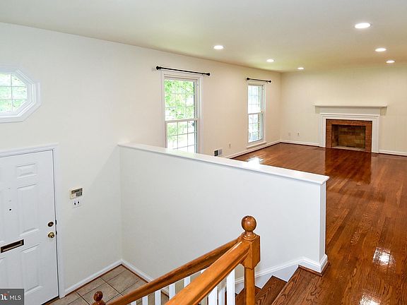 5th image of 7513 Sebago Rd